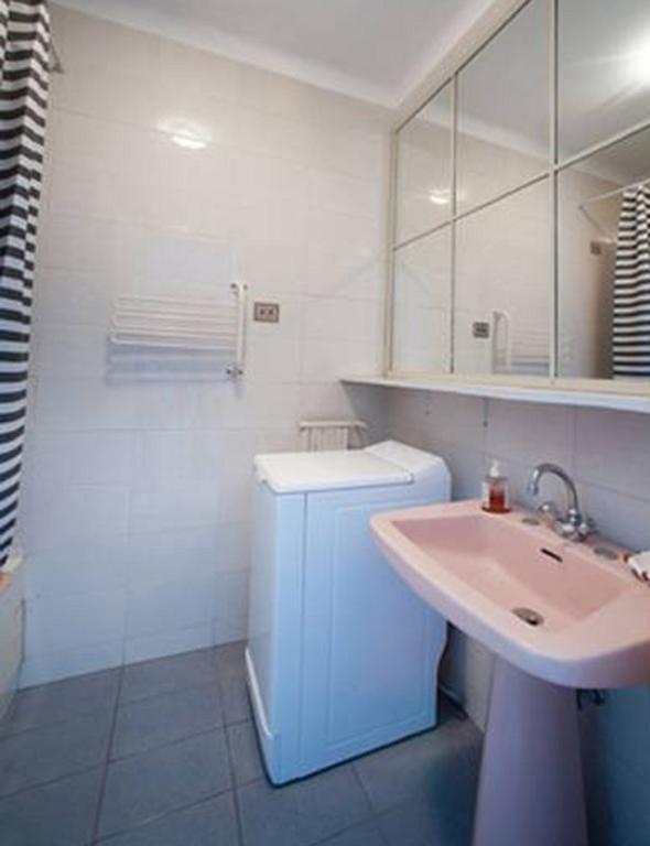 Flat Rossi Apartment Menton Room photo